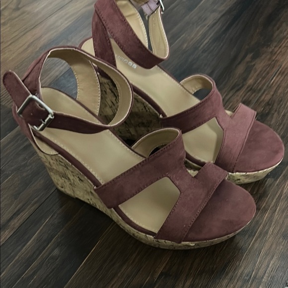 Maurices Burgandy Wedge Sandals with Ankle Strap - Picture 1 of 7